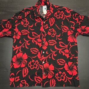 Vintage Quiksilver Floral Red and Black Hawaiian Shirt. *Missing Button*